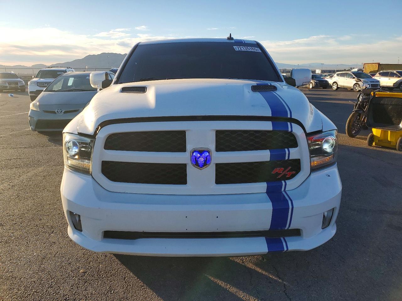 2017 RAM 1500 SPORT photo 5