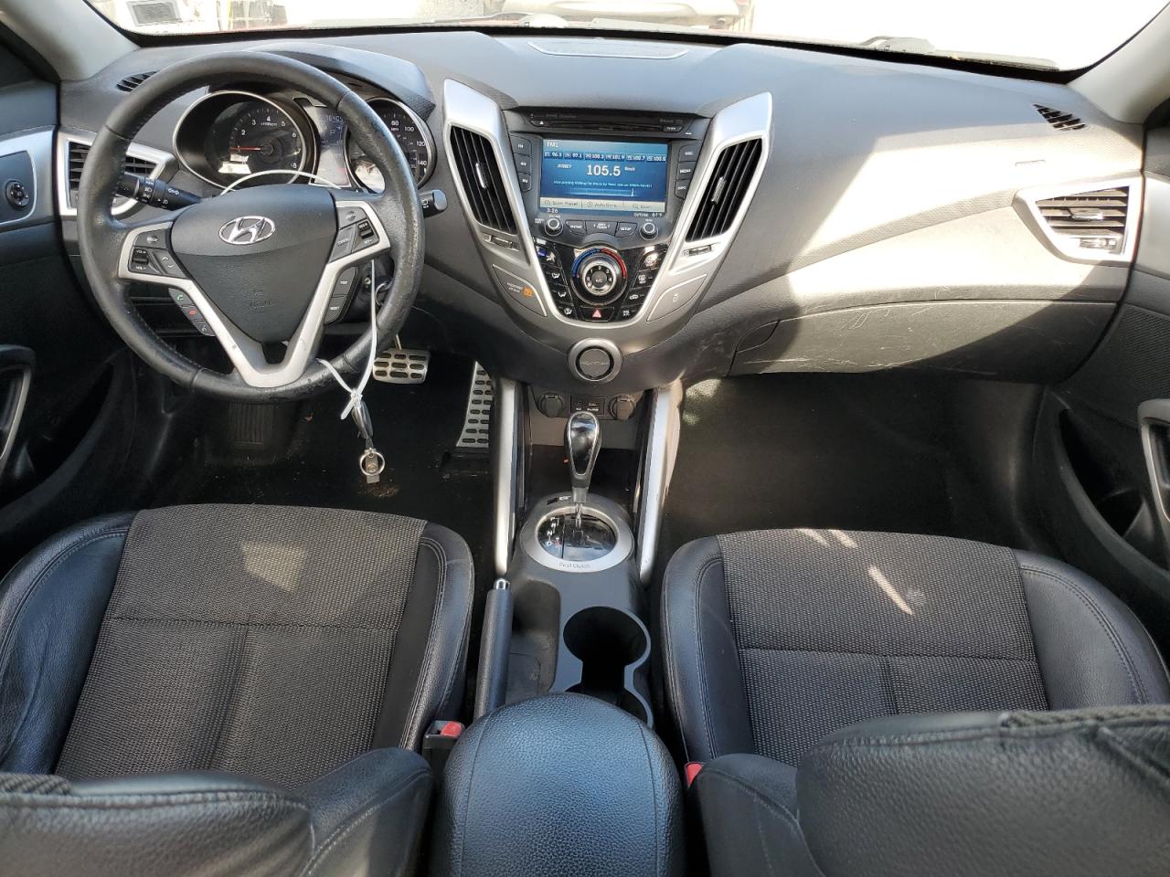 2013 HYUNDAI VELOSTER photo 22