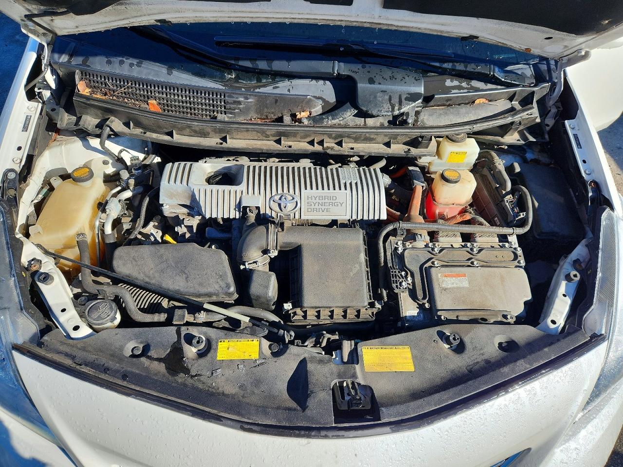 2012 TOYOTA PRIUS V photo 11