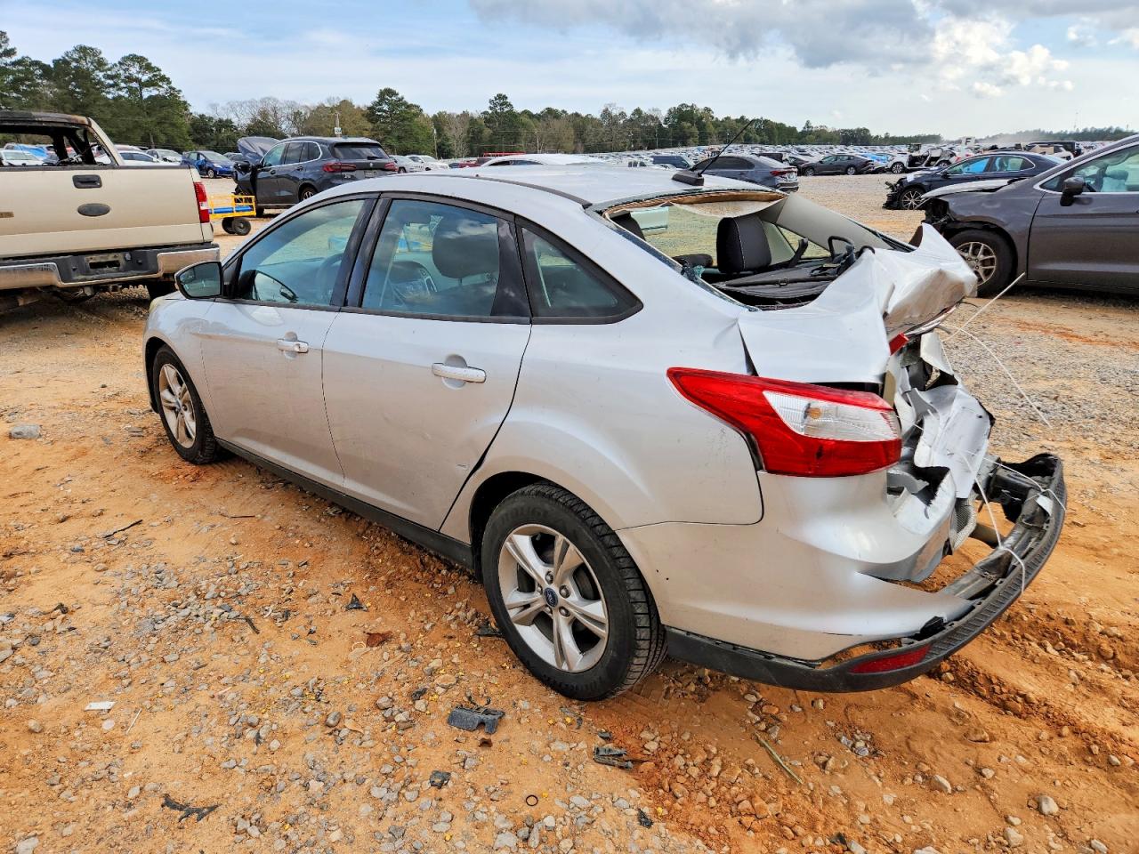 2013 FORD FOCUS SE photo 3