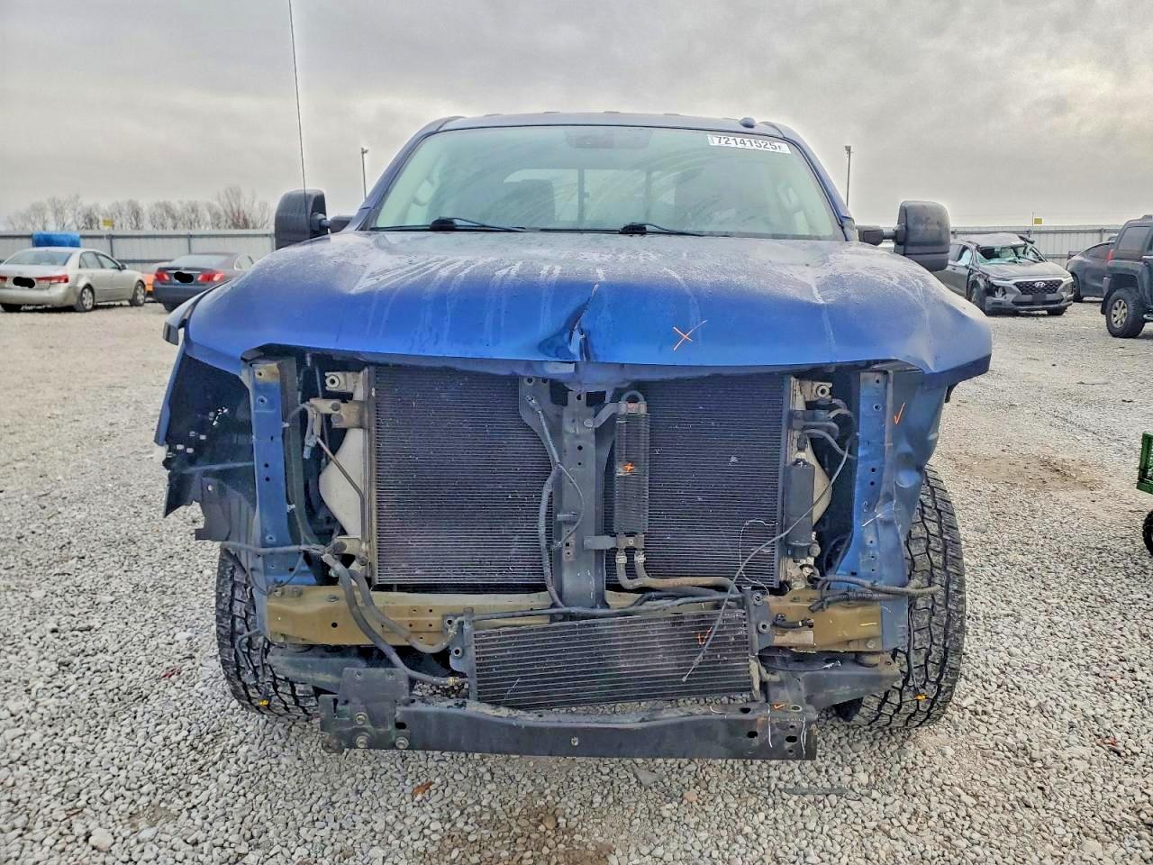 2017 NISSAN TITAN XD SL photo 13