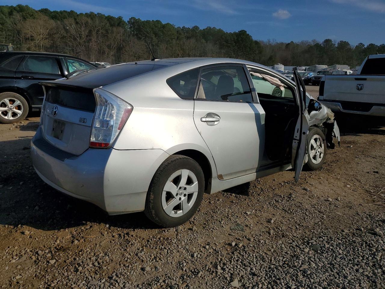 2011 TOYOTA PRIUS photo 5