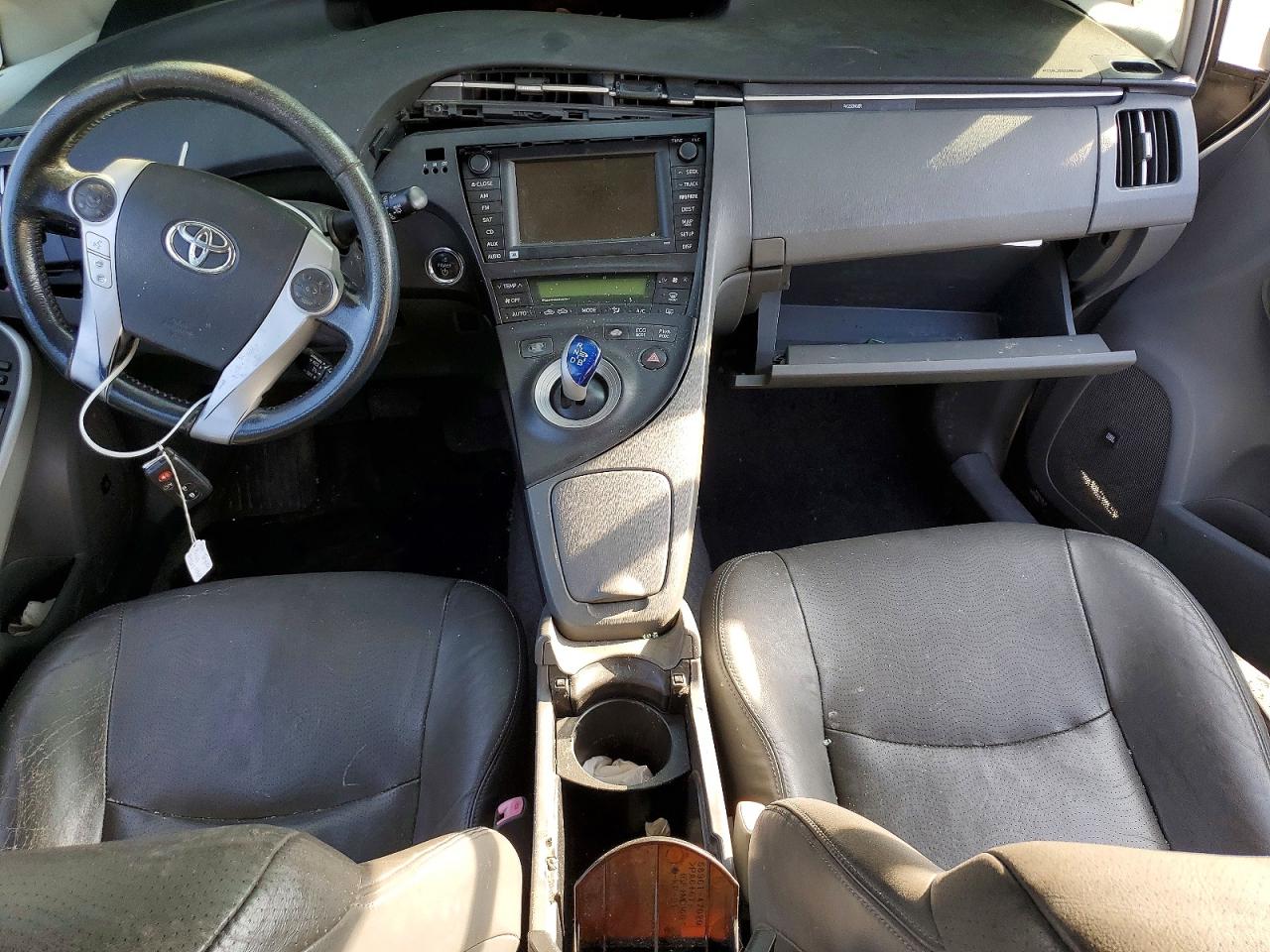 2011 TOYOTA PRIUS photo 15