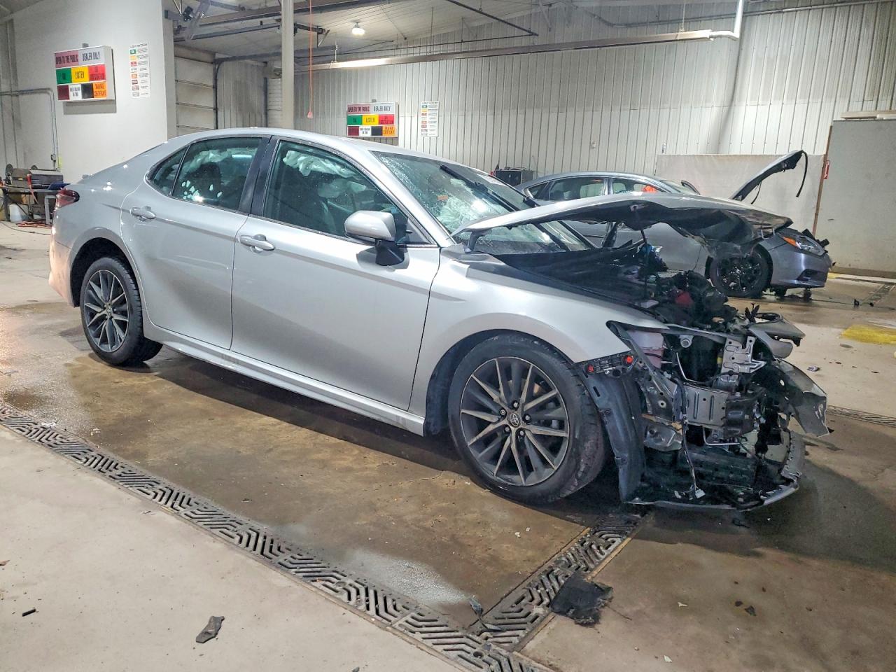 2021 TOYOTA CAMRY SE photo 7