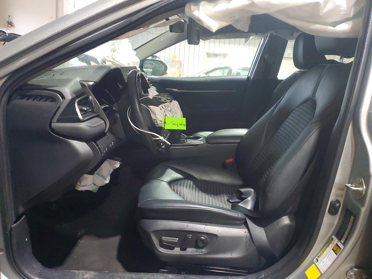 2021 TOYOTA CAMRY SE photo 13