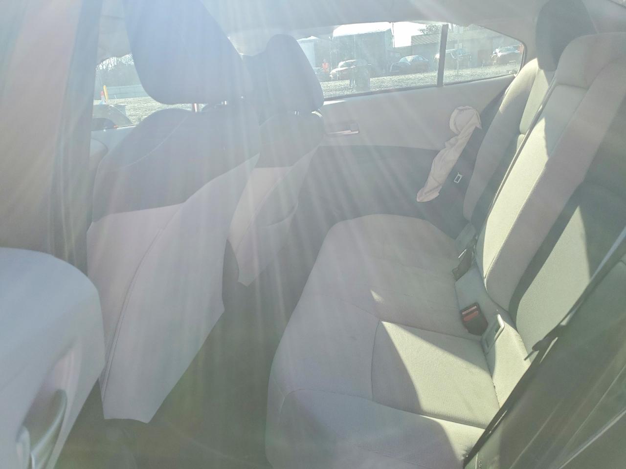2021 TOYOTA COROLLA LE photo 10