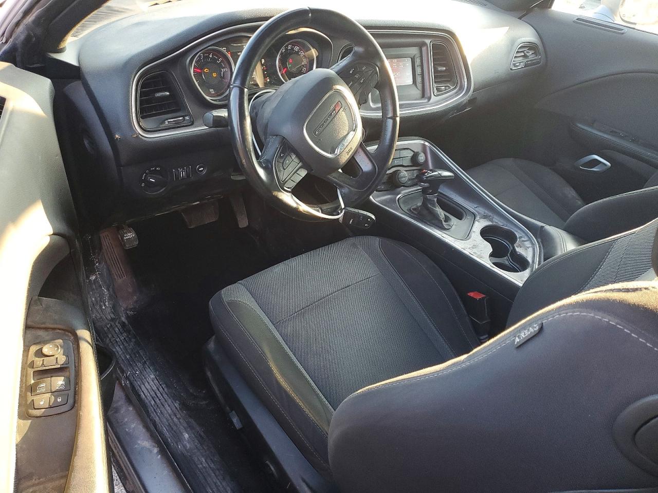 2016 DODGE CHALLENGER SXT photo 8