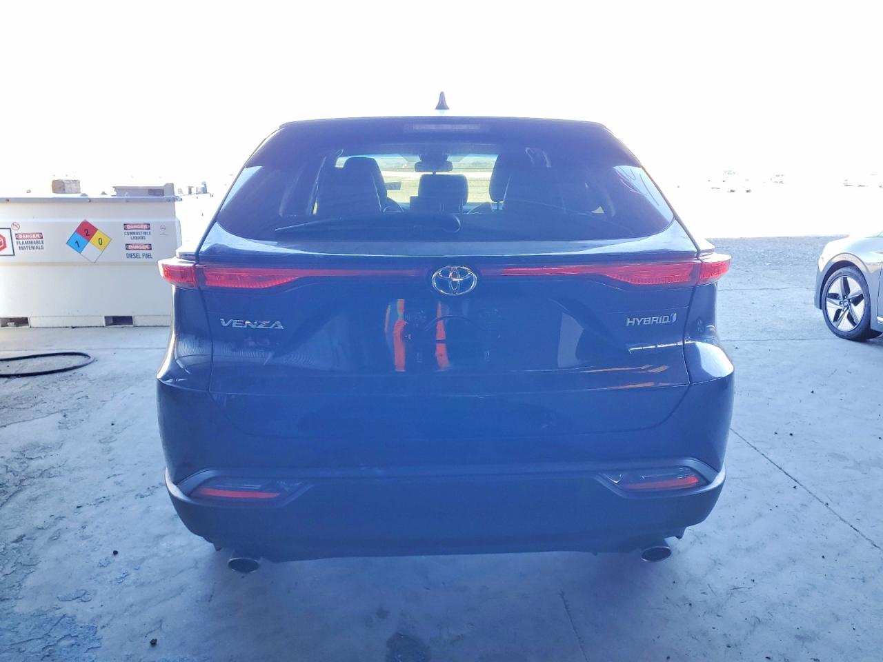 2022 TOYOTA VENZA LE photo 6
