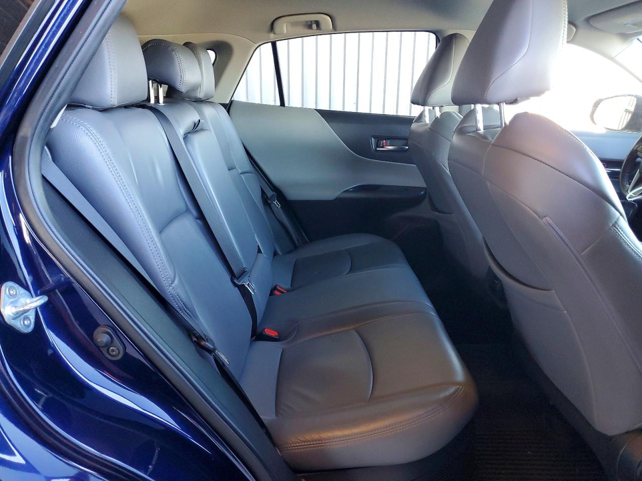 2022 TOYOTA VENZA LE photo 11