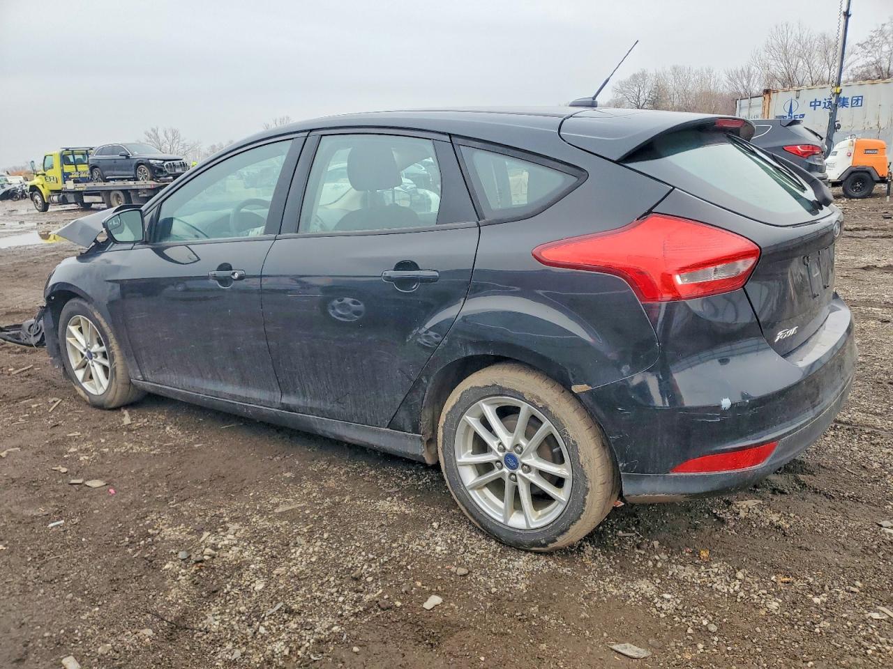 2015 FORD FOCUS SE photo 4