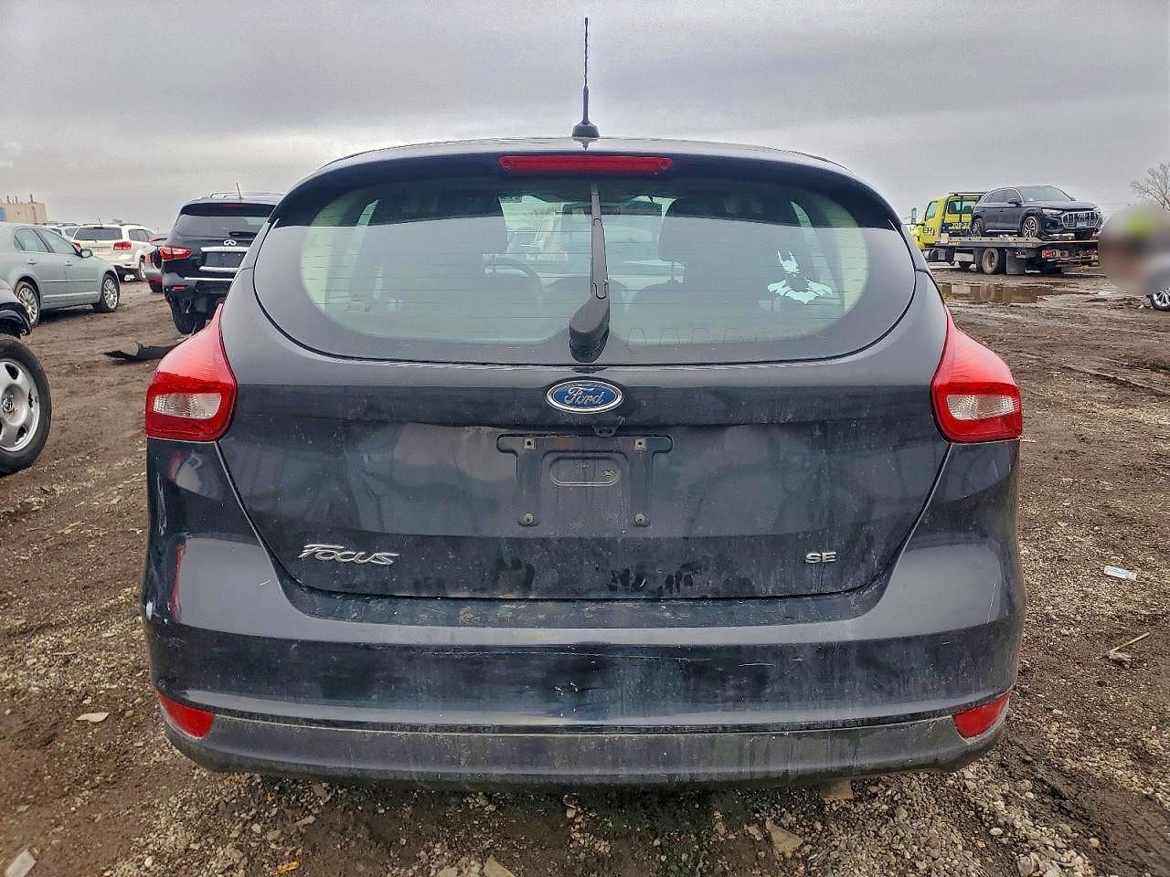 2015 FORD FOCUS SE photo 16
