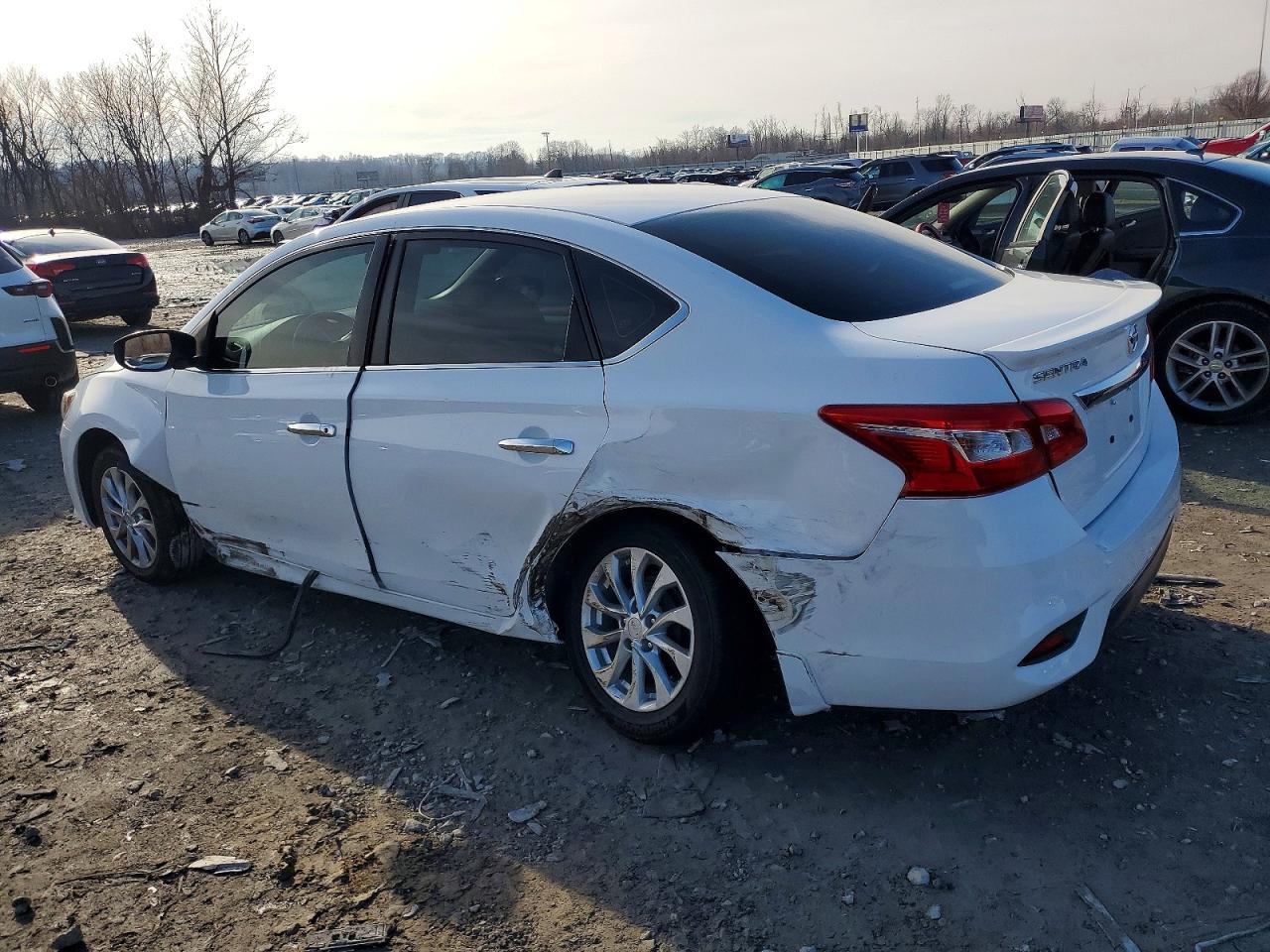 2019 NISSAN SENTRA S photo 3