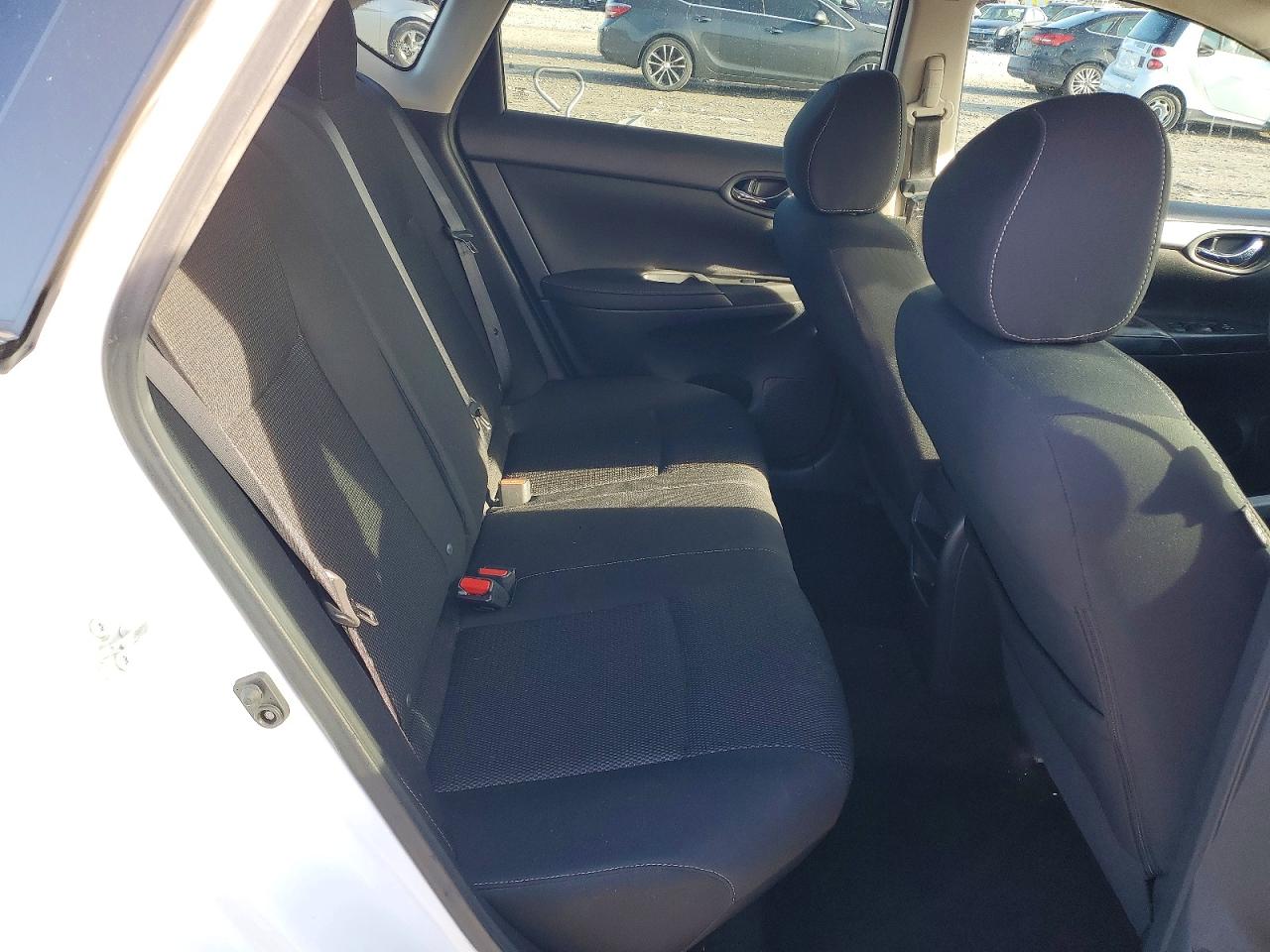 2019 NISSAN SENTRA S photo 19