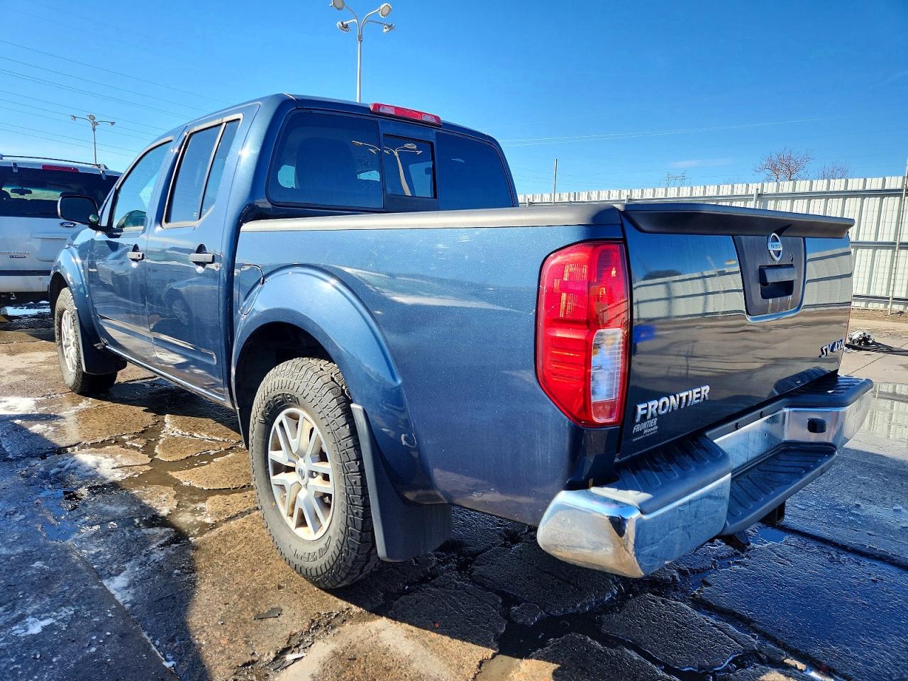 2018 NISSAN FRONTIER SV photo 3