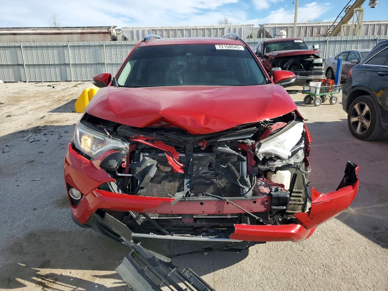 2017 TOYOTA RAV4 XLE photo 9