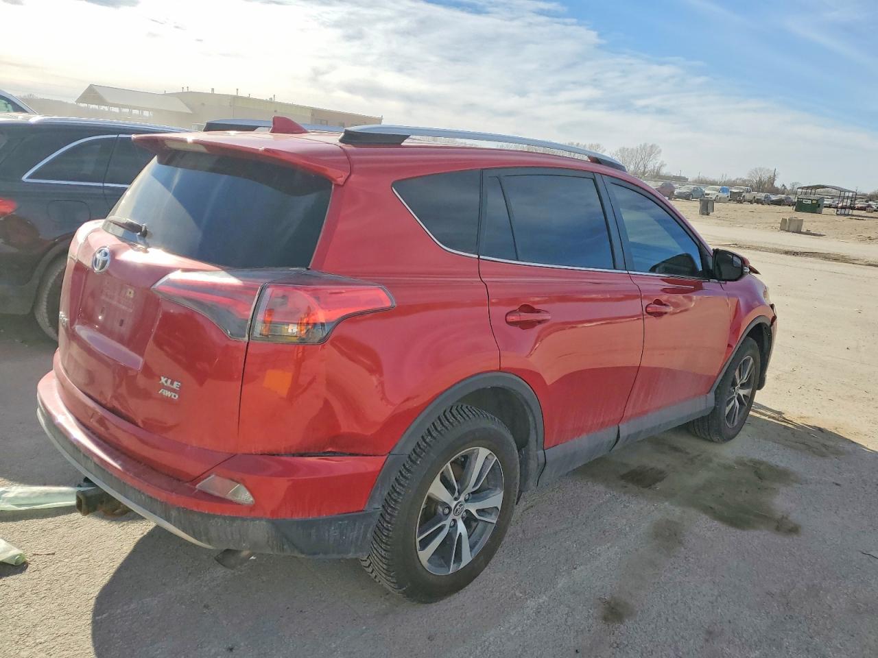 2017 TOYOTA RAV4 XLE photo 5