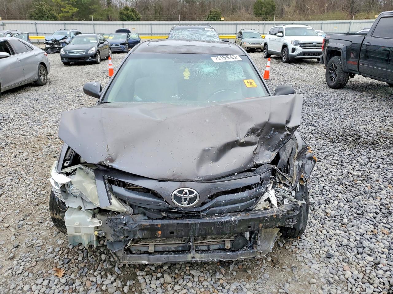 2011 TOYOTA CAMRY LE photo 13