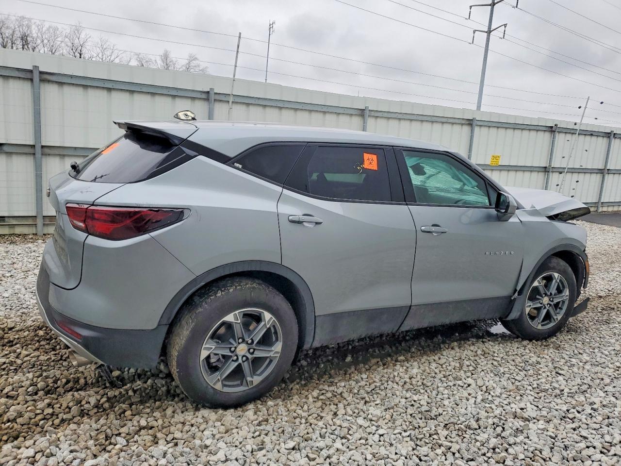 2025 CHEVROLET BLAZER 2LT photo 3