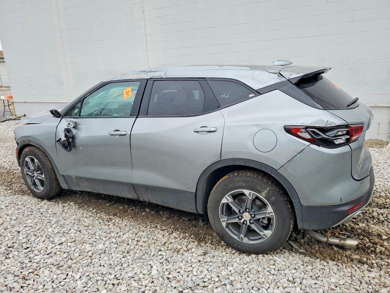 2025 CHEVROLET BLAZER 2LT photo 2