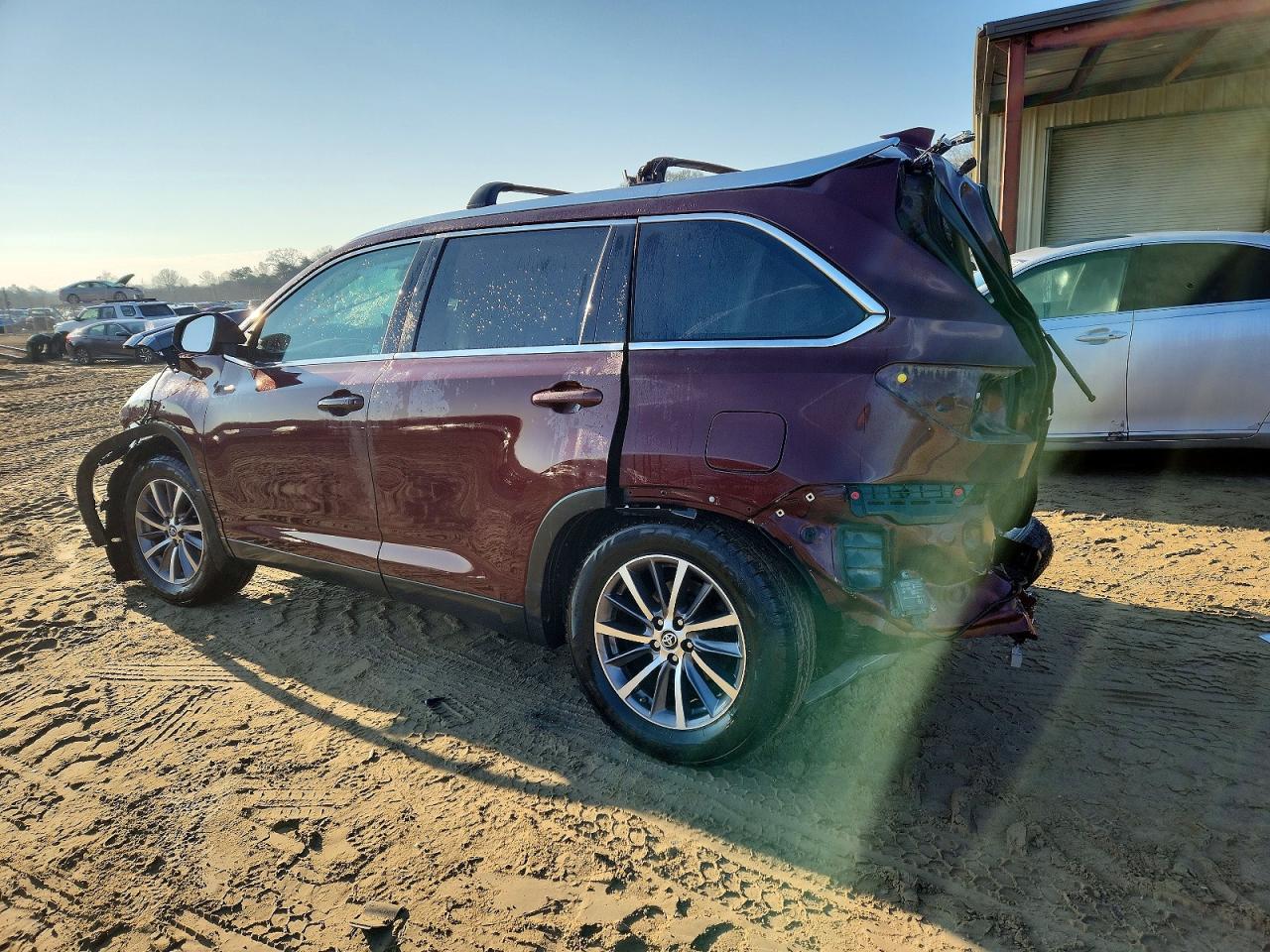 2019 TOYOTA HIGHLANDER XLE photo 4