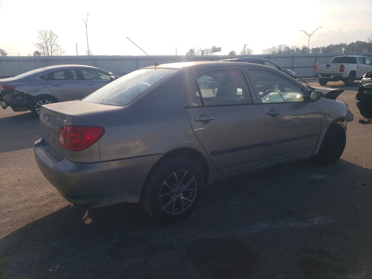 2004 TOYOTA COROLLA CE photo 3