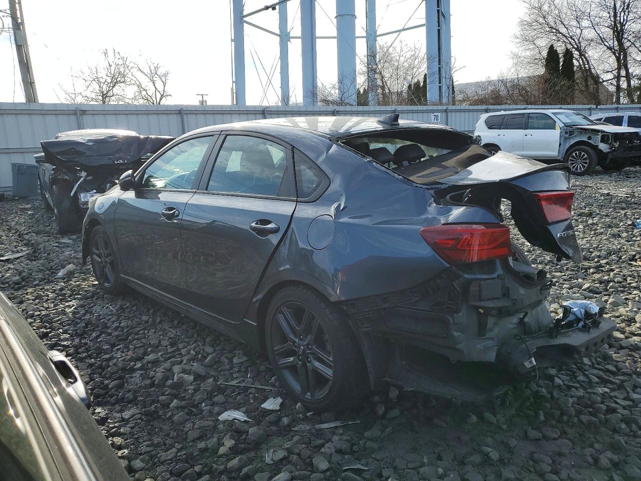 2020 KIA FORTE GT LINE photo 2