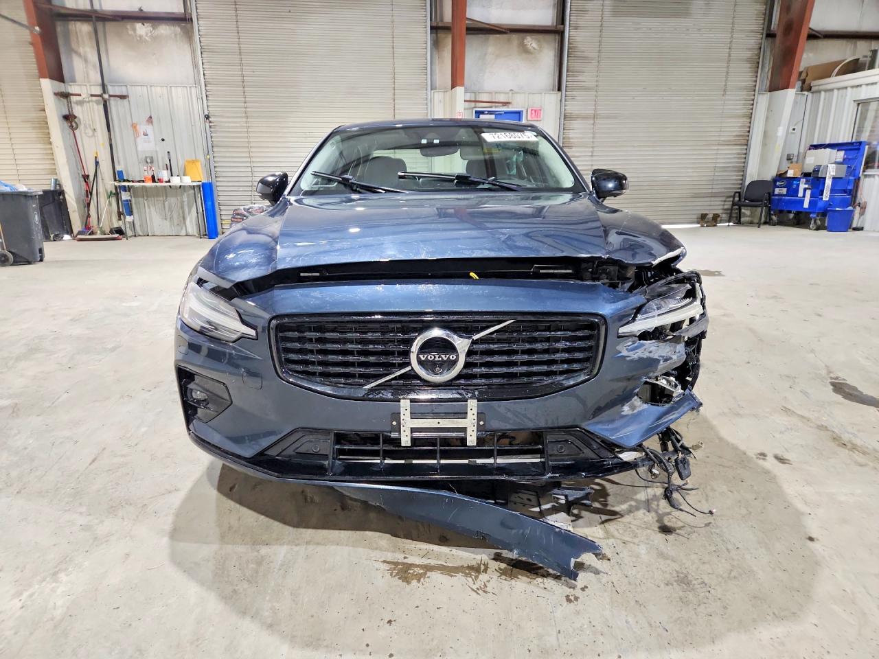 2022 VOLVO S60 B5 MOMENTUM photo 9