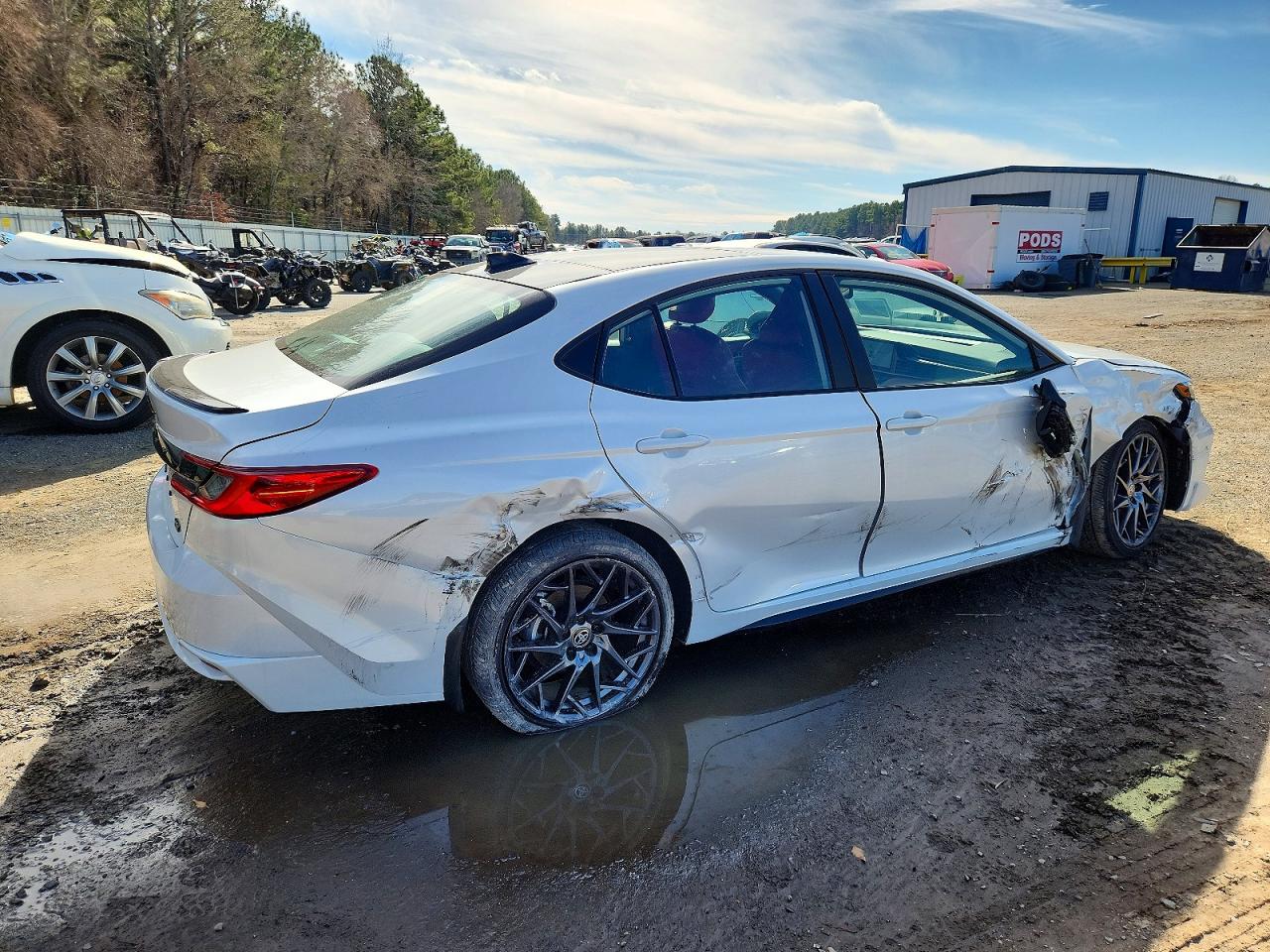 2025 TOYOTA CAMRY XSE photo 5