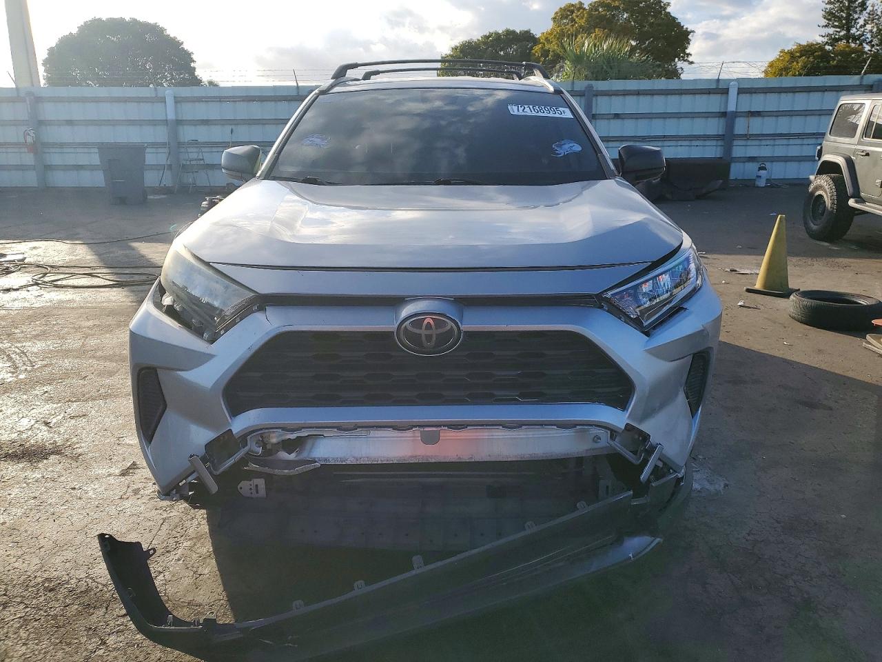 2019 TOYOTA RAV4 LE photo 13