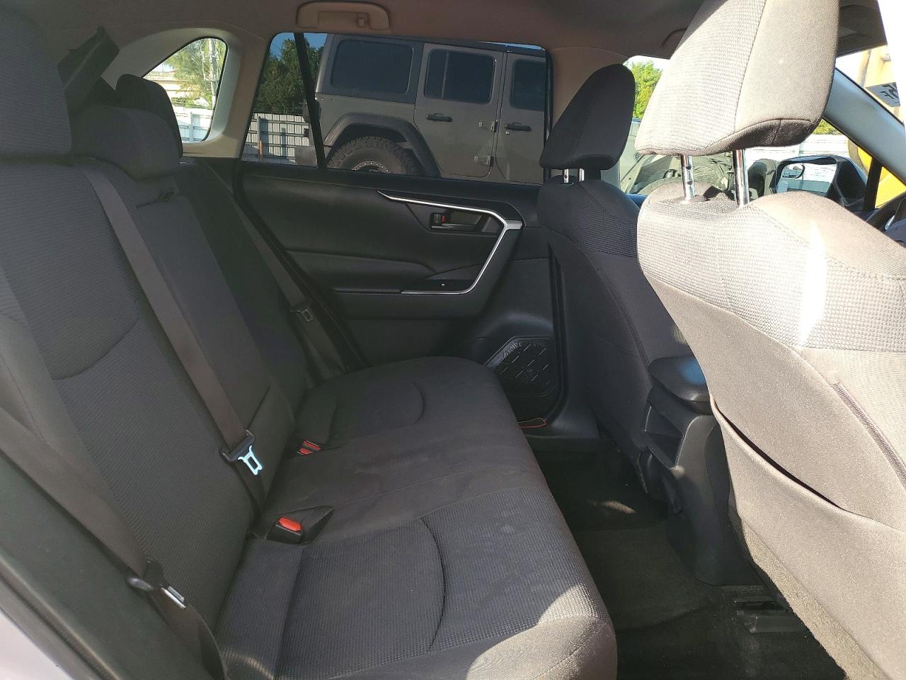 2019 TOYOTA RAV4 LE photo 28