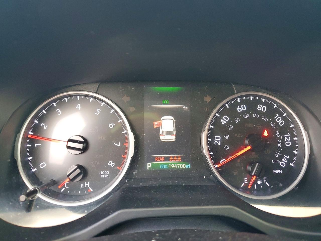 2019 TOYOTA RAV4 LE photo 25