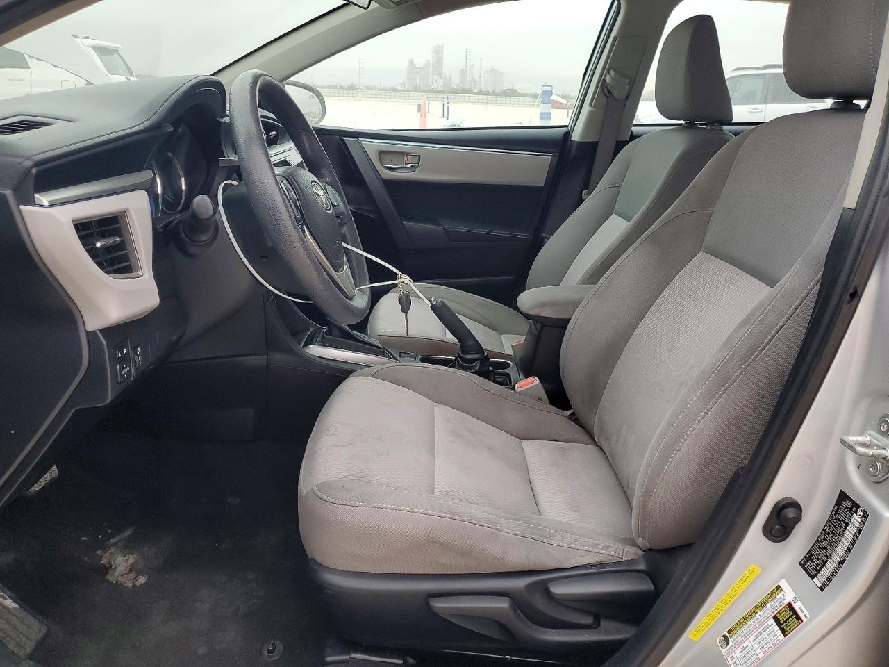 2014 TOYOTA COROLLA L photo 19