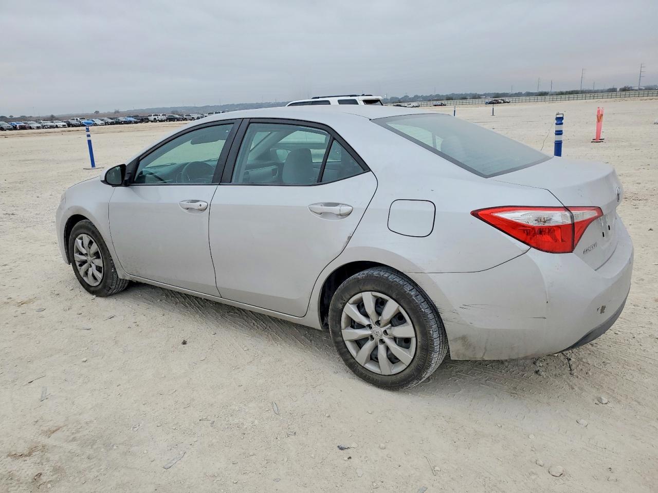 2014 TOYOTA COROLLA L photo 4