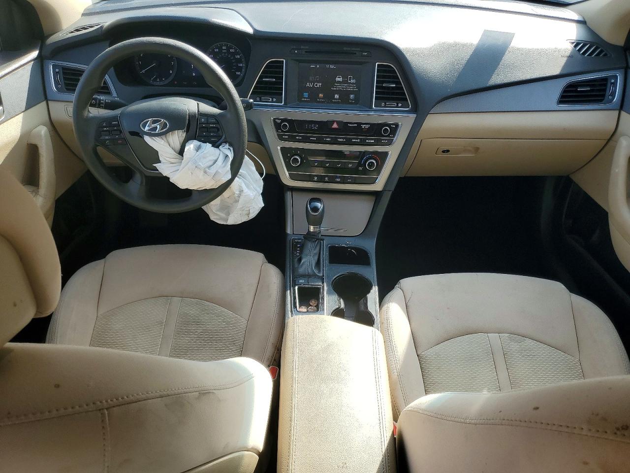2017 HYUNDAI SONATA SE photo 15