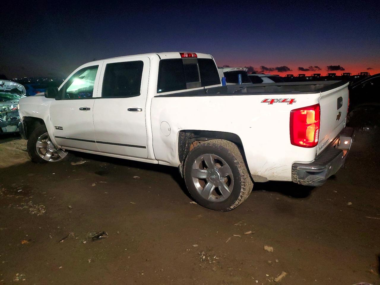 2016 CHEVROLET SILVERADO K1500 LTZ photo 4