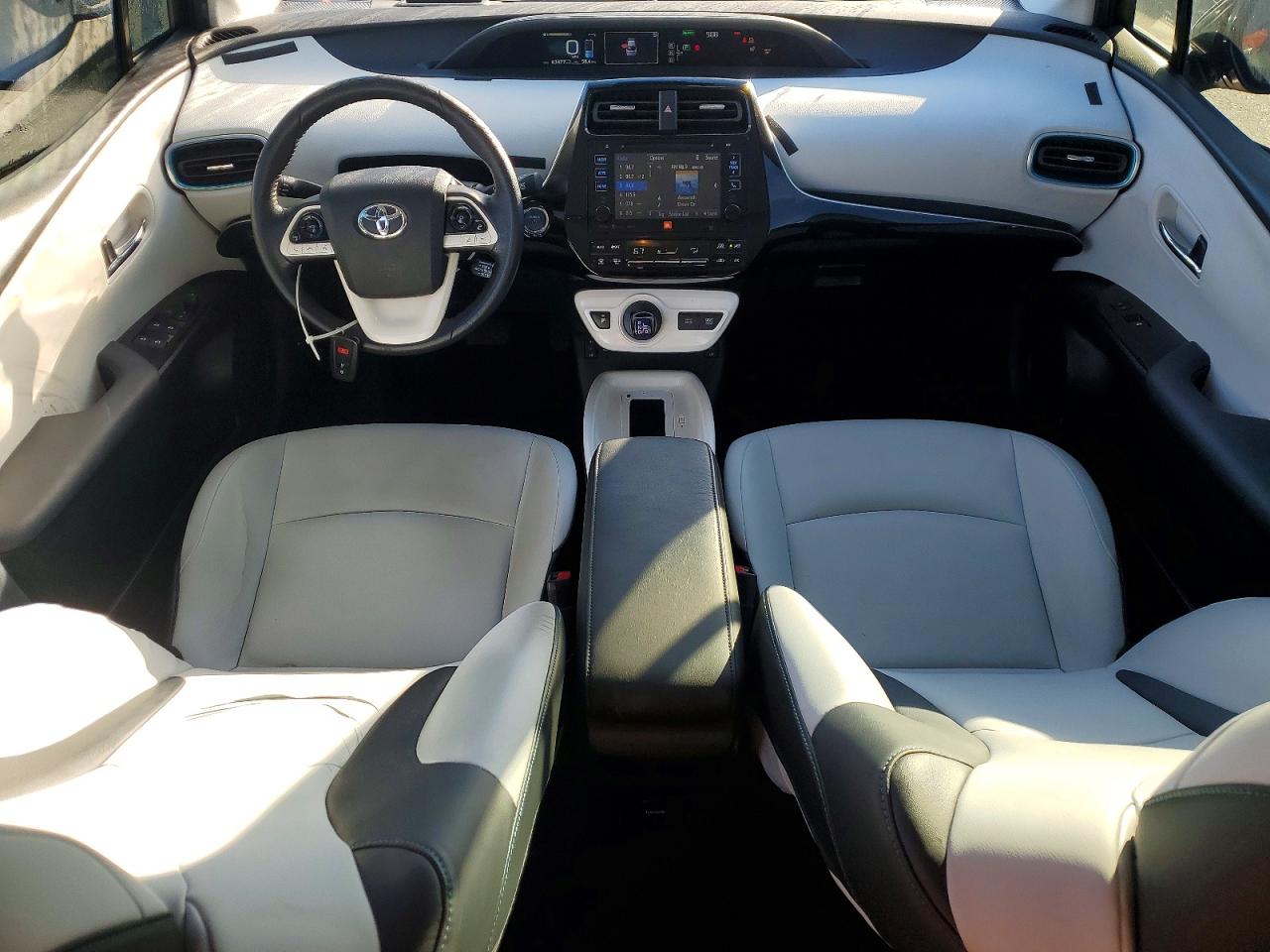 2016 TOYOTA PRIUS photo 22