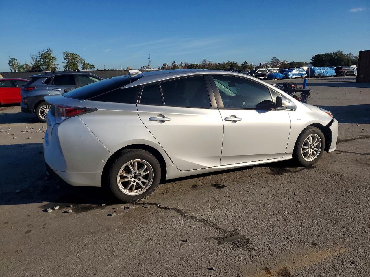 2016 TOYOTA PRIUS photo 7