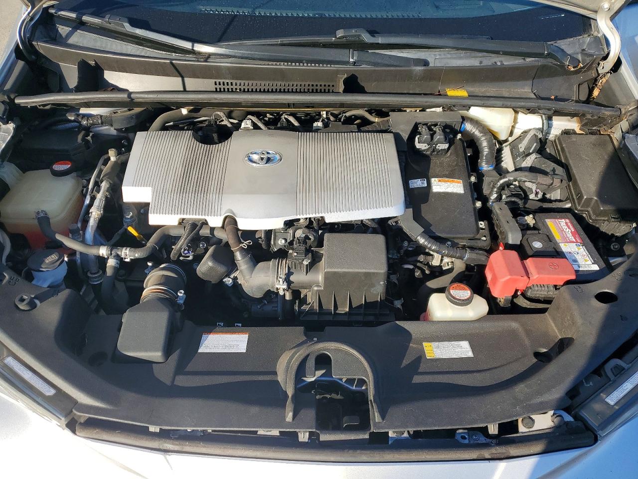 2016 TOYOTA PRIUS photo 31