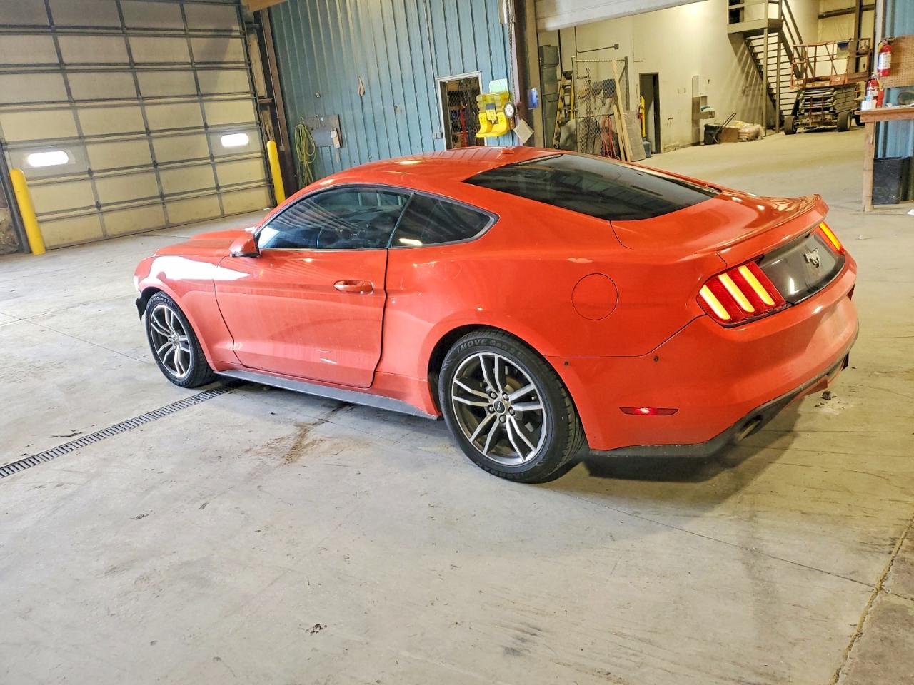 2016 FORD MUSTANG photo 2
