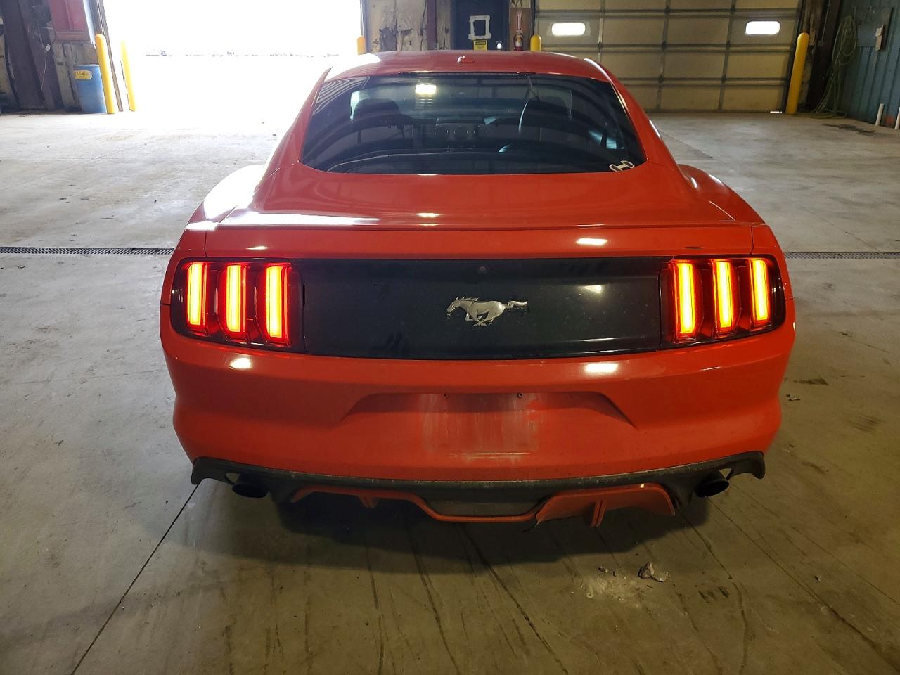 2016 FORD MUSTANG photo 6