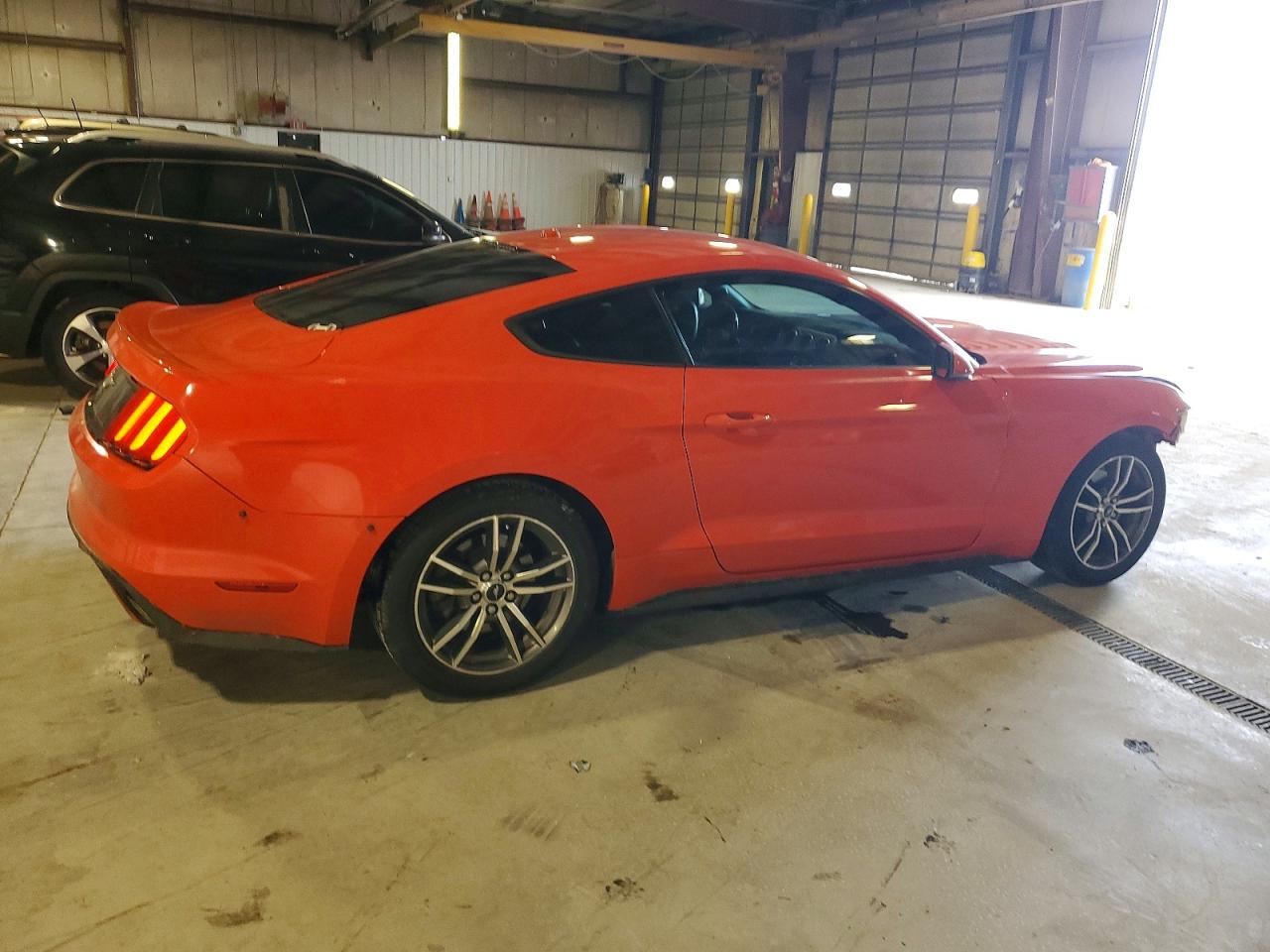 2016 FORD MUSTANG photo 3