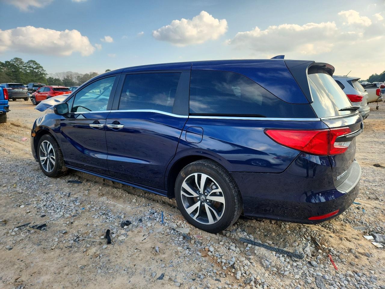 2024 HONDA ODYSSEY TOURING photo 3