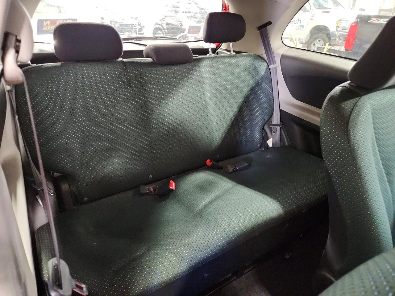2008 TOYOTA YARIS BASE photo 11