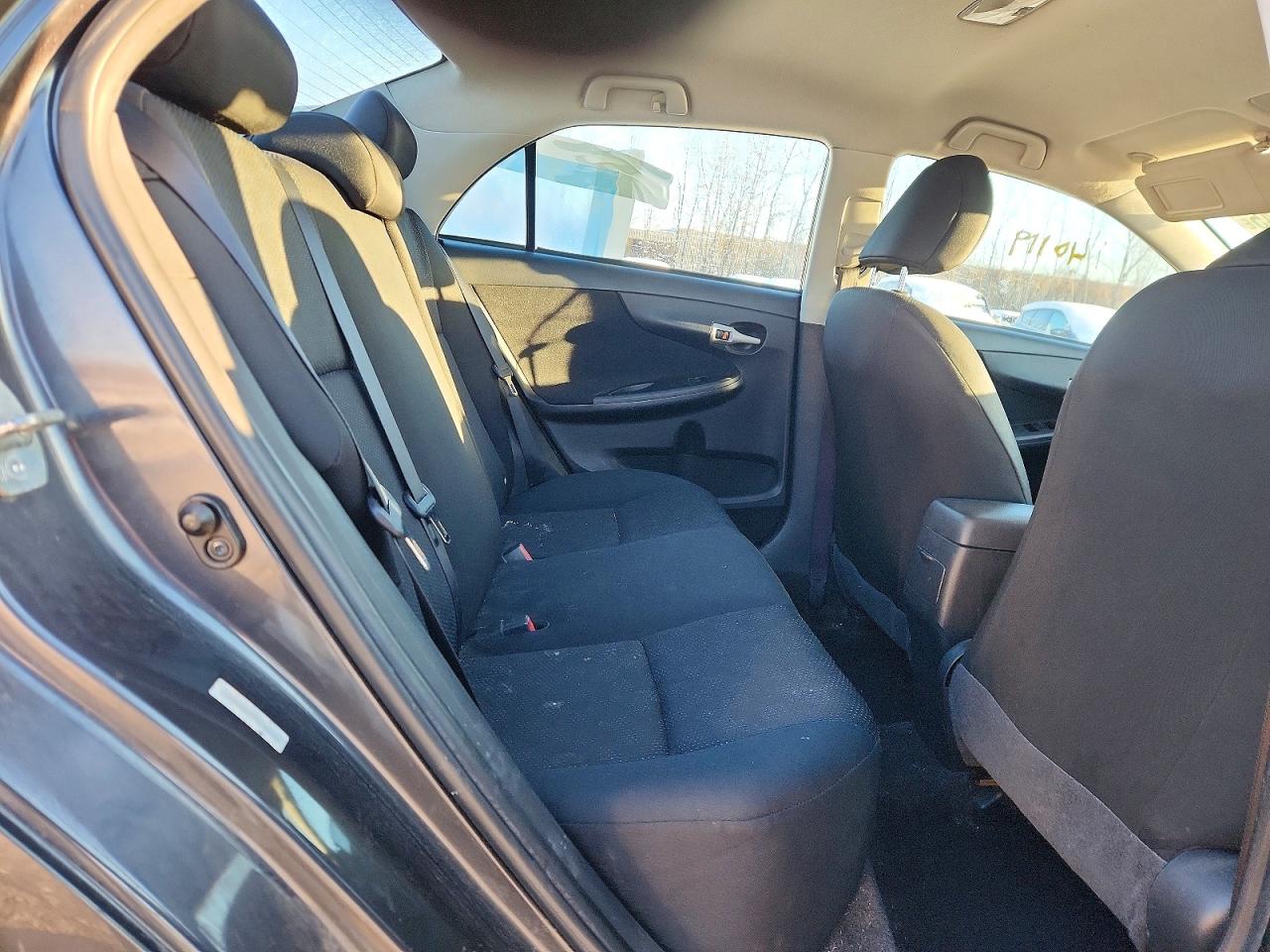 2009 TOYOTA COROLLA S photo 10