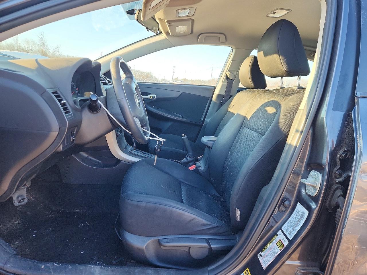 2009 TOYOTA COROLLA S photo 7