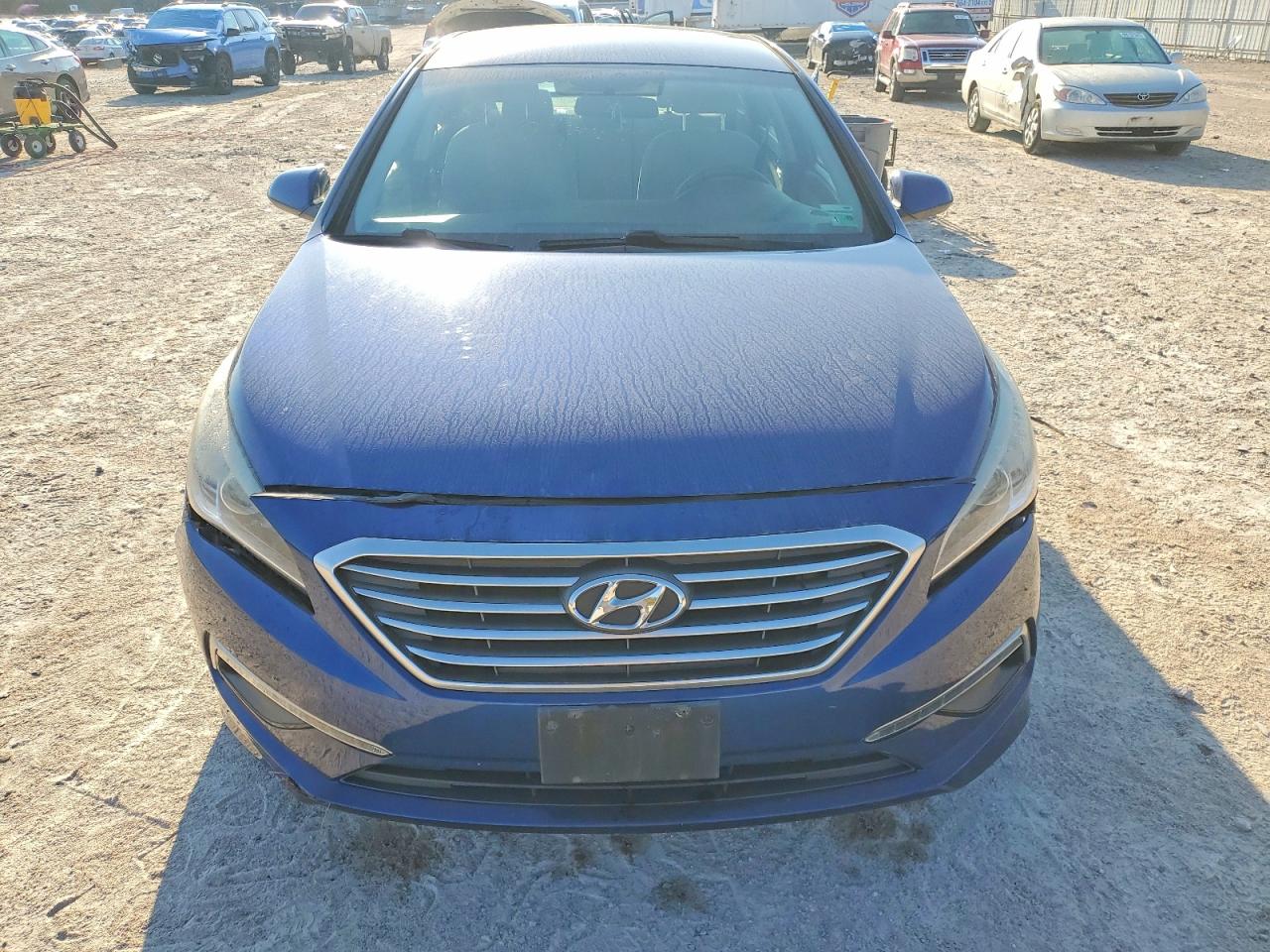 2015 HYUNDAI SONATA SE photo 9