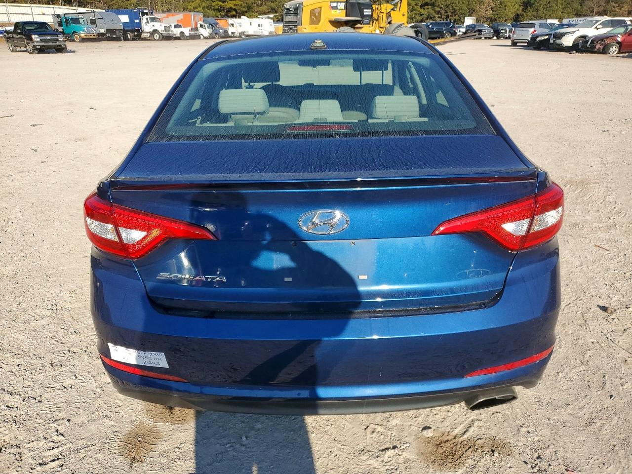 2015 HYUNDAI SONATA SE photo 11