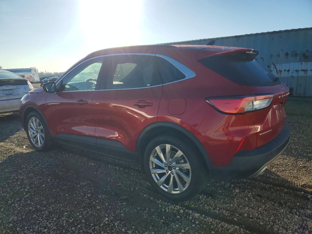 2022 FORD ESCAPE TITANIUM photo 3