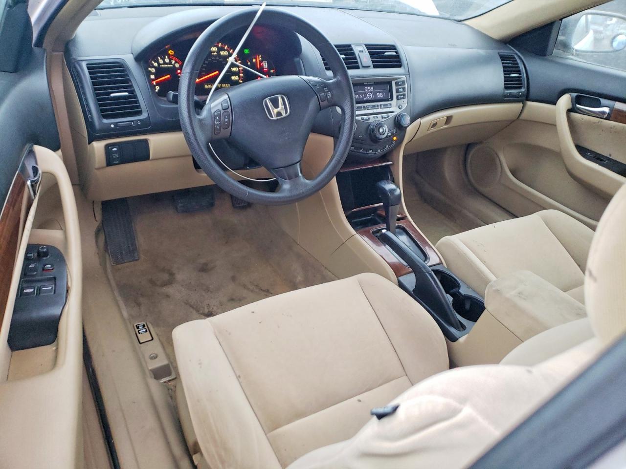 2006 HONDA ACCORD photo 8