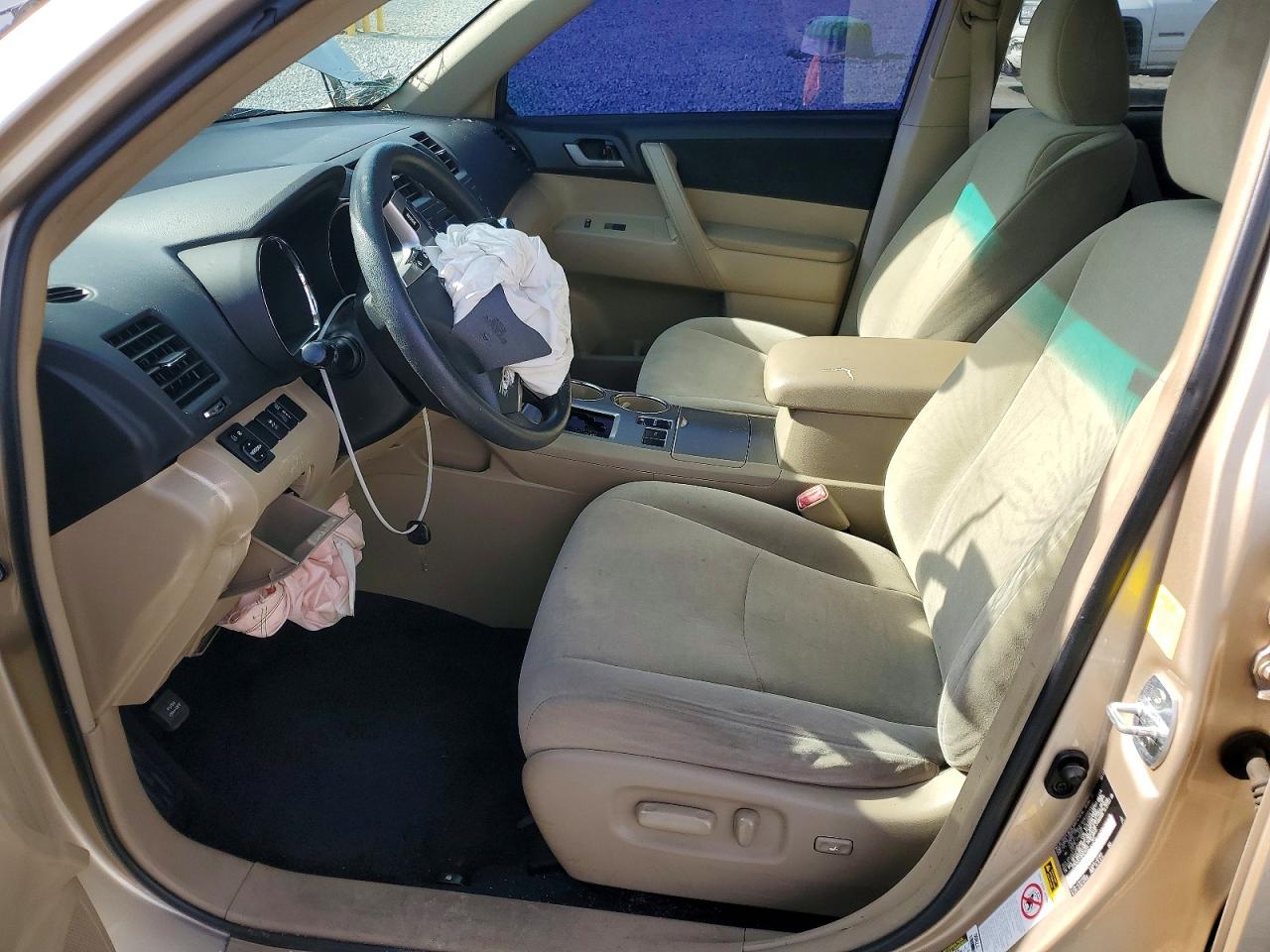 2011 TOYOTA HIGHLANDER BASE photo 13